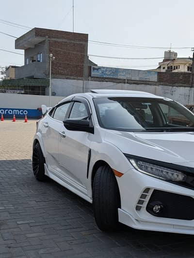Civic 2021 white