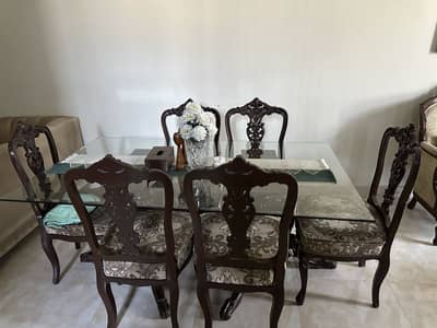 6 seater Dining table