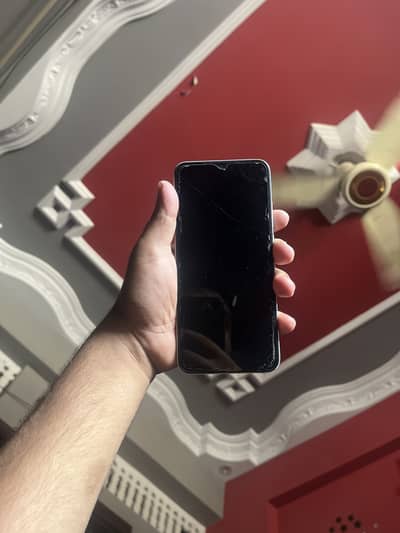 Redmi a2 plus 10/9 conditions ya protect tota huwa ha pgone bilkul ok