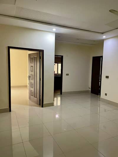 10 Marla Upper Portion for Rent in Jasmine Block, Park View City Lahore