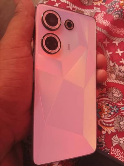 Tecno CAMON 20