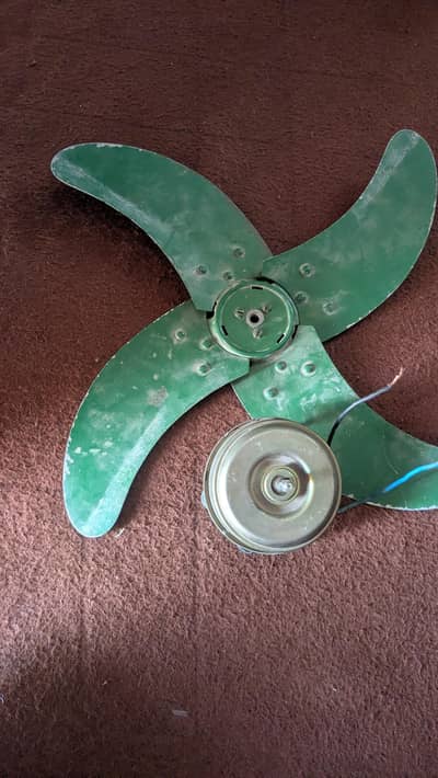 12 volt radiator motor with fan blade
