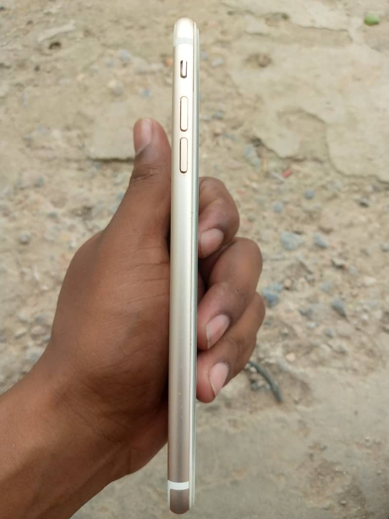 Apple iPhone 7 Plus 4