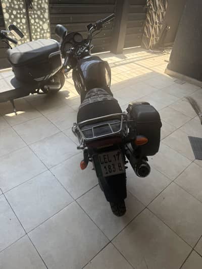 Yamaha 125YBR just like New use bike