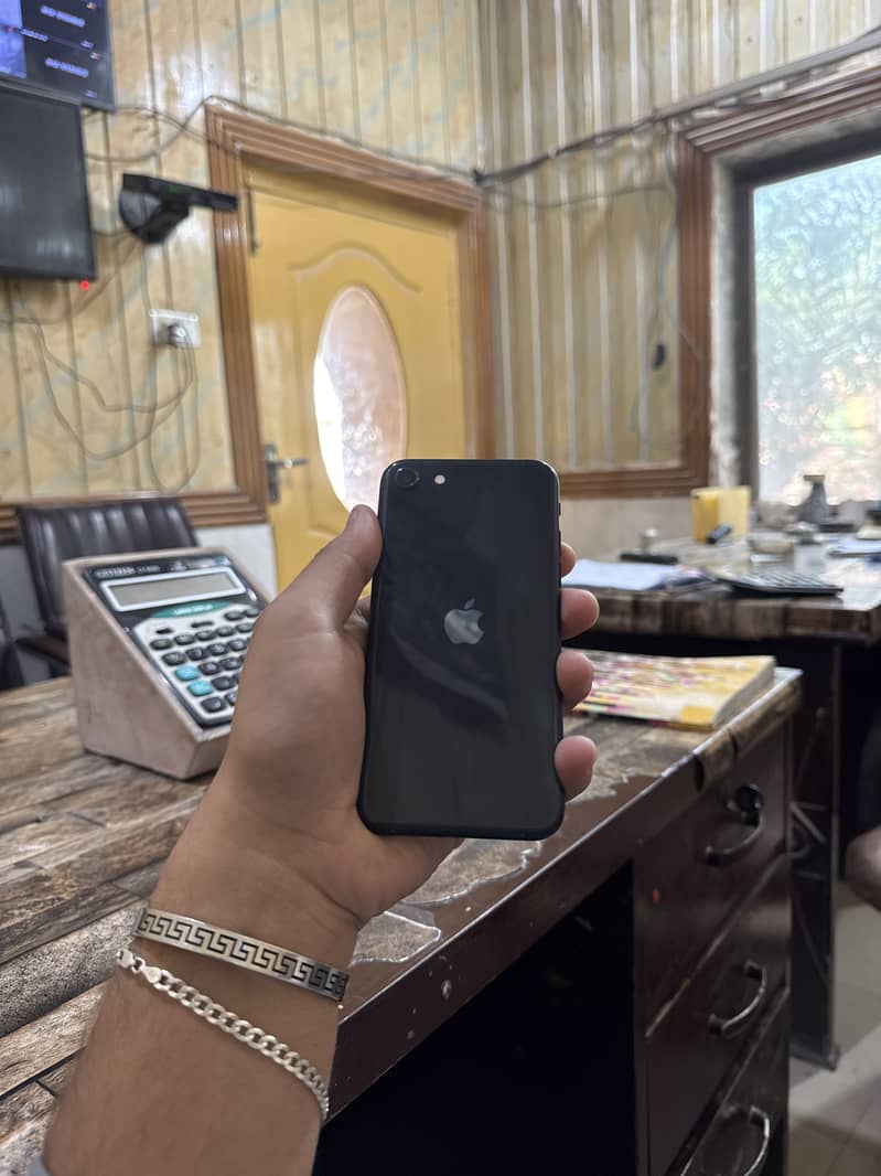 Apple iPhone SE 0