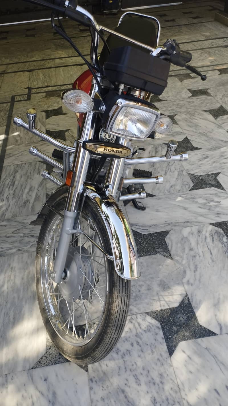 | Honda | CG 125 Golden Edition | Model 2026 | 8