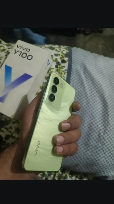 Vivo Y100