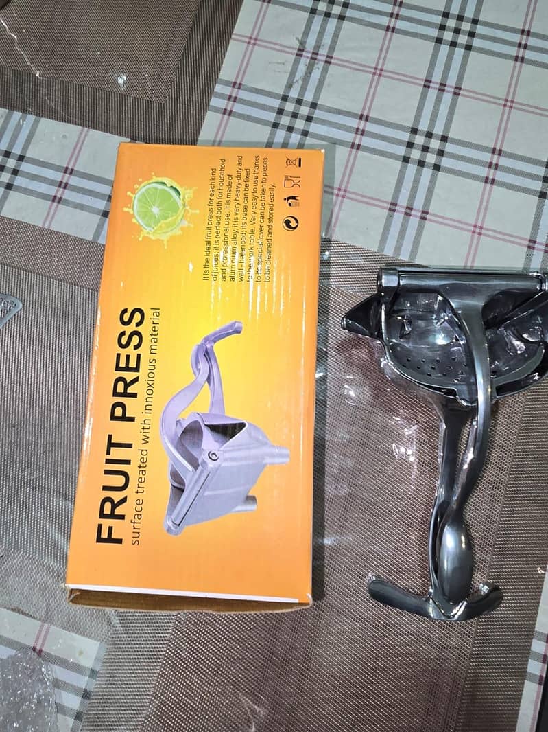 fruit press 0
