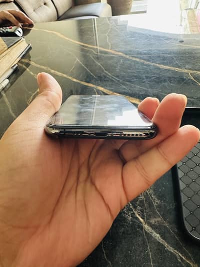 Apple iPhone XS