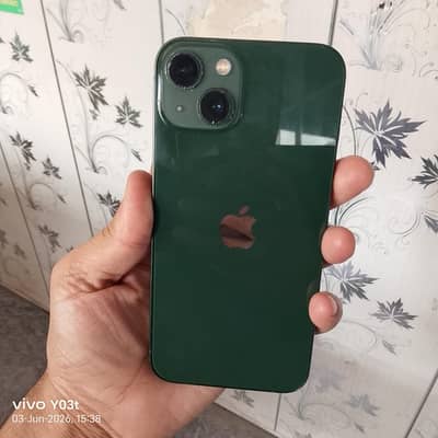Apple iPhone 13