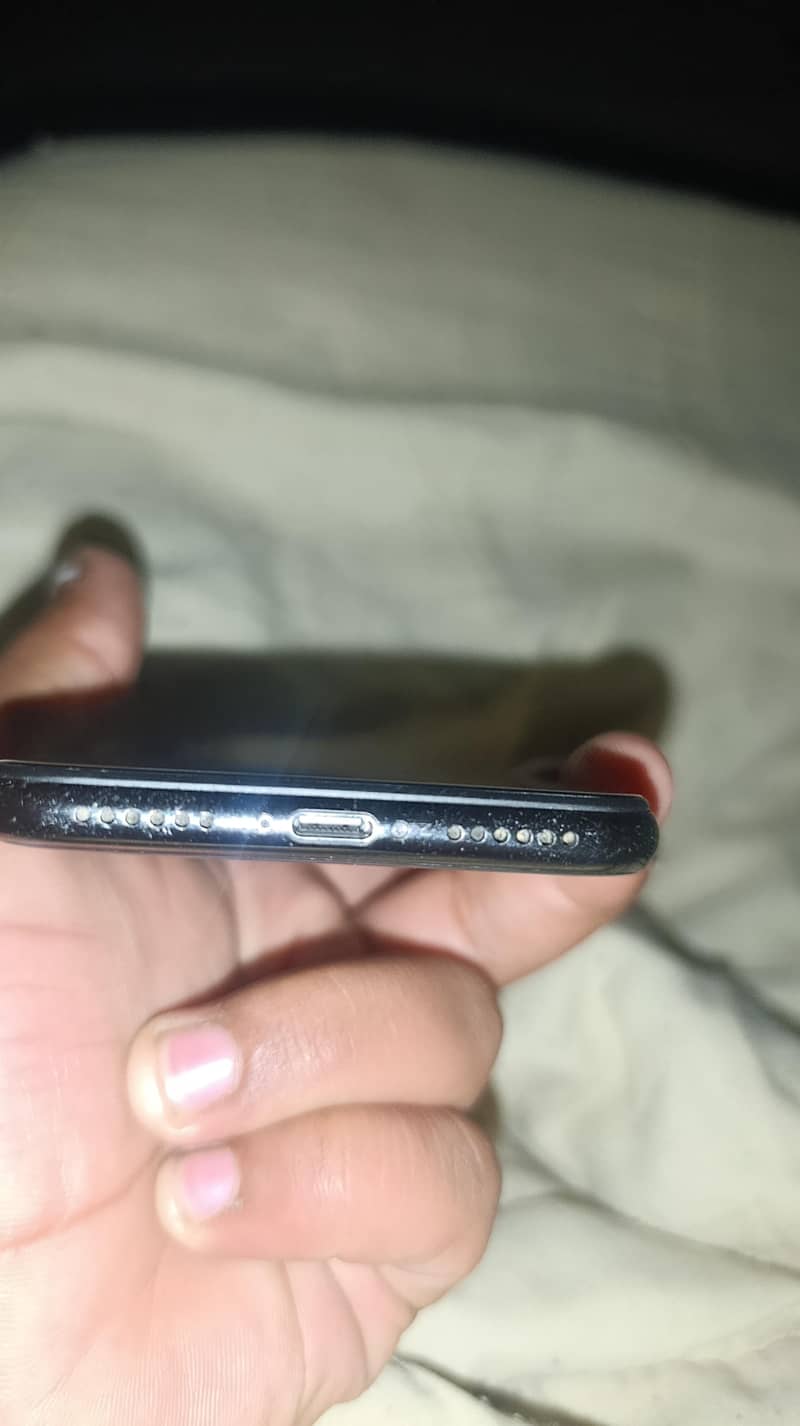 Apple iPhone X 5