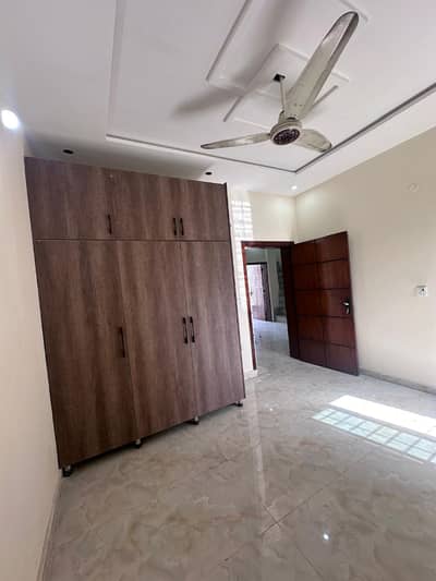 10 MARLA HOUSE FOR RENT