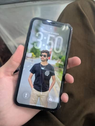 Apple iPhone 11 64gb jv urgent sale