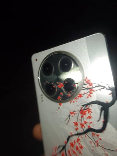 Tecno CAMON 30
