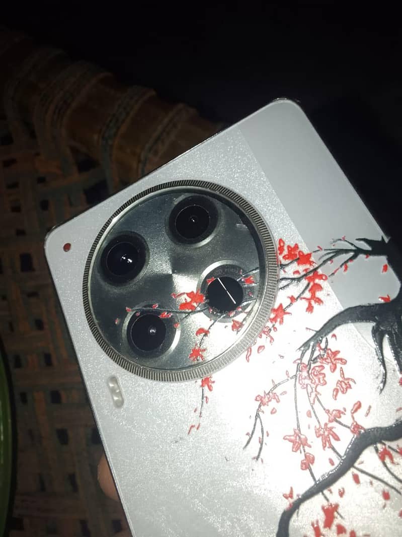Tecno CAMON 30 8