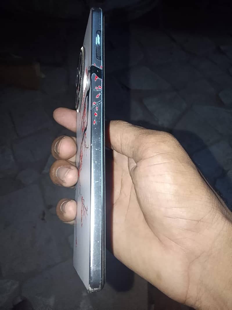 Tecno CAMON 30 13