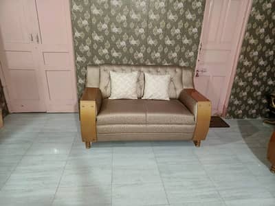 7 seater sofa with 3 tables