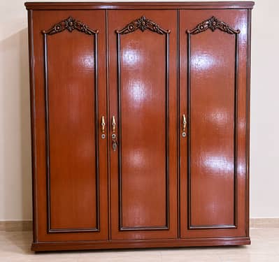 3-Door Wooden Almari / Wardrobe for Sale (Used - Good Condition)