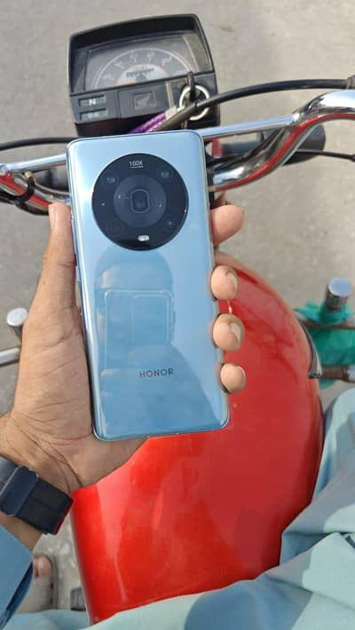 Honor Magic 4 Pro (Camera Jin)