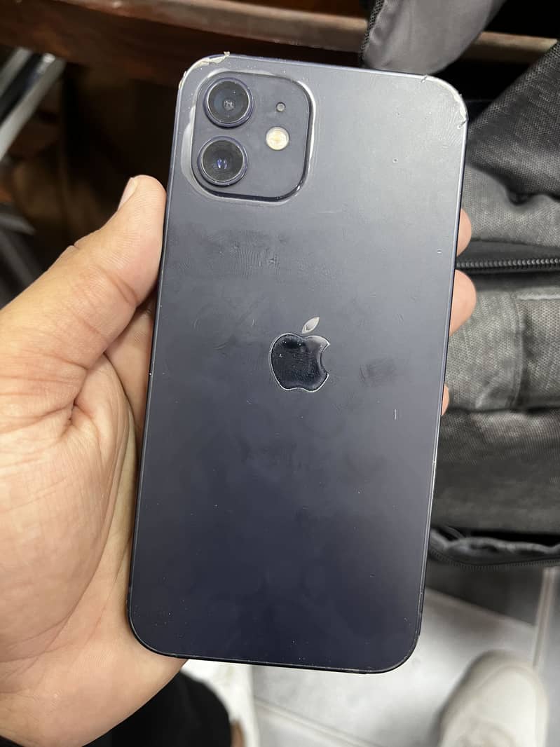 Apple iPhone 12 3