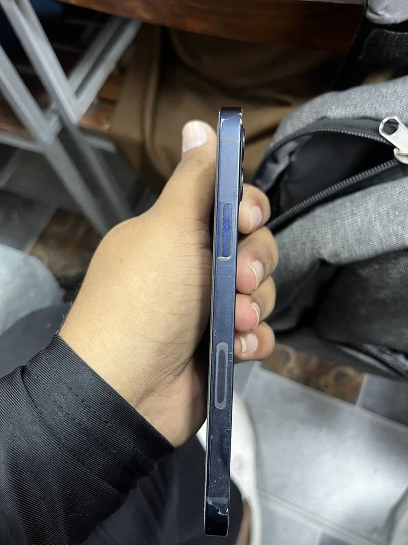 Apple iPhone 12 5