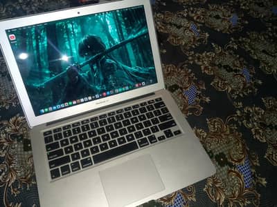 MACBOOK AIR New condition