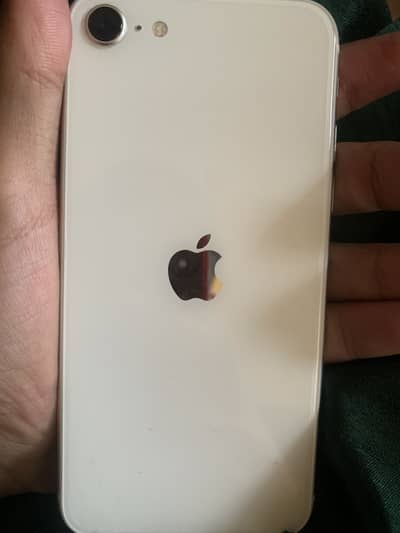 Apple iPhone SE 3rd generation water resistant