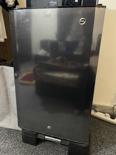 PEL mini Refrigerator
