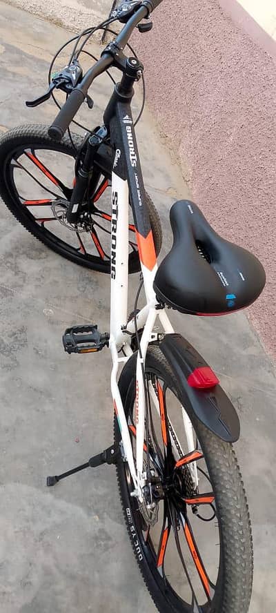 Strong Mountain Cycle Like New