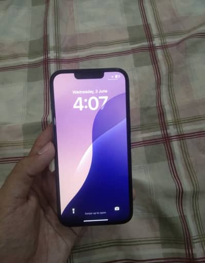 Apple iPhone 13
