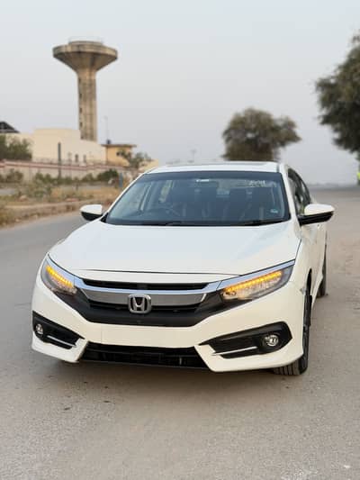 Honda Civic Oriel 1. . 8 i-VTEC CVT 2021