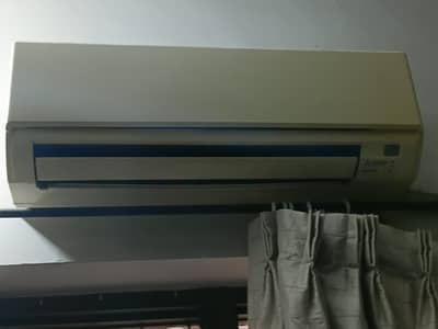 2 Ac for Sale 1. Orient Dc invertor and 2nd Mistubshi Orient Split