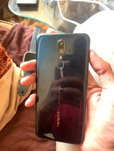 Oppo F11 – 8GB RAM / 256GB Storage – Great Performance
