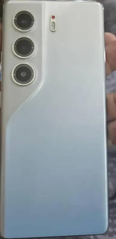 Tecno CAMON 40 Pro