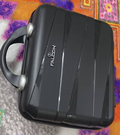 Travel beauty case