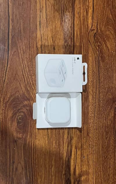 IPhone orignal USB-C 20w power adopter