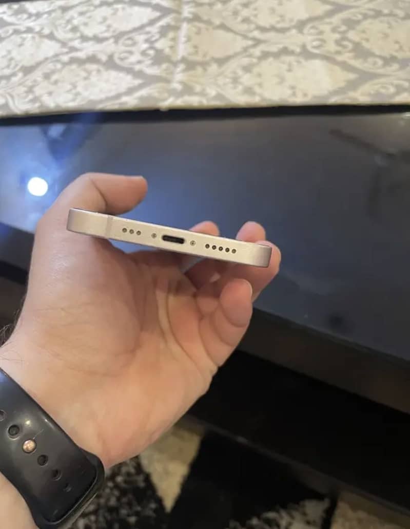 iPhone 13 2