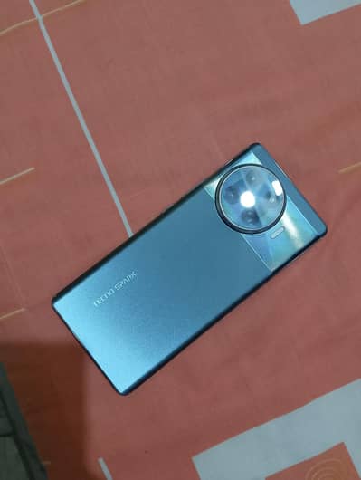 Tecno Spark 20 Pro Plus 16/256GB Urgent Sale