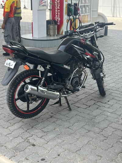 Yamaha YBR 125 g Matte black color self start