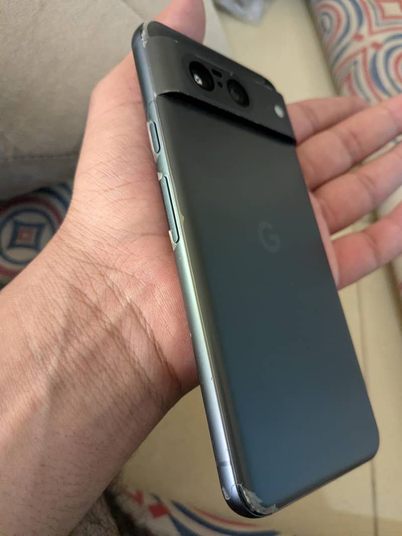 Google Pixel 8 1