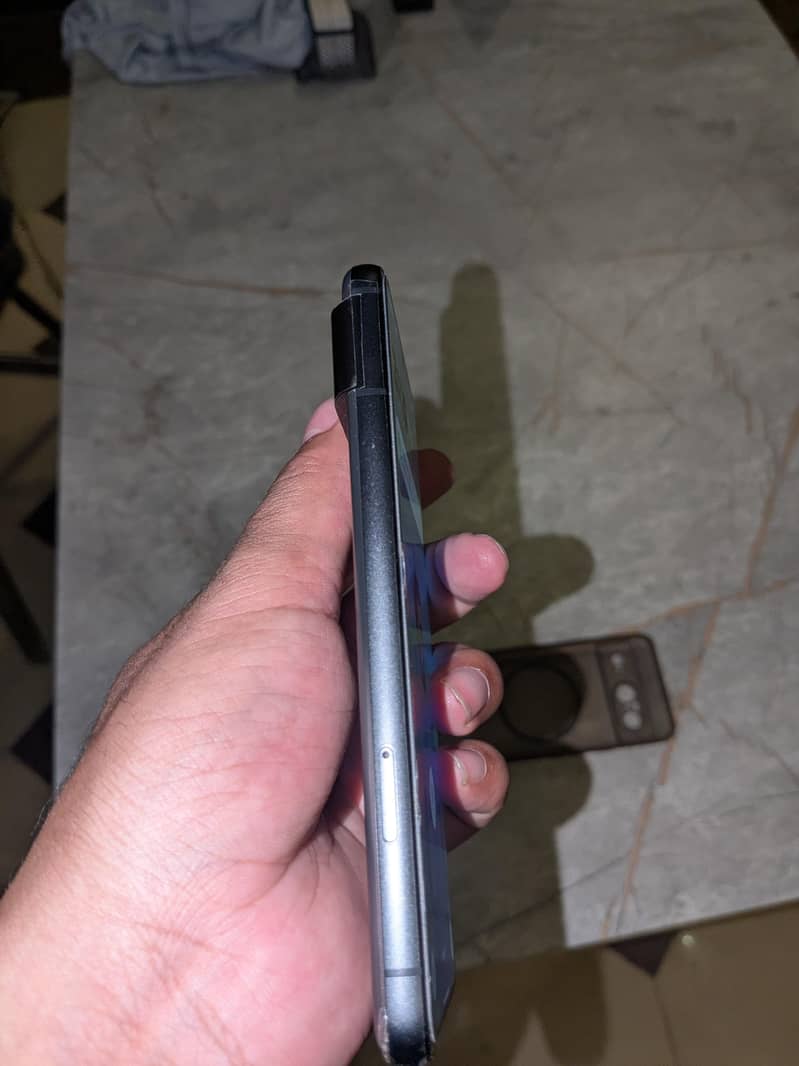 Google Pixel 8 5