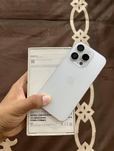 iPhone 15 Pro 128GB – White Titanium – 93% Battery