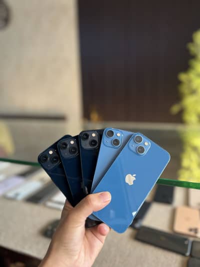 Apple iPhone 13