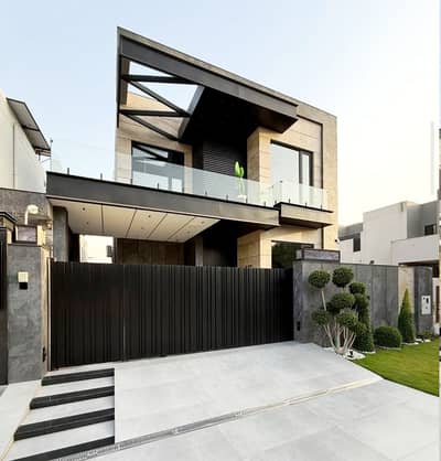 10 Marla Modern House Available For Rent On Prime Location In Bahria Town