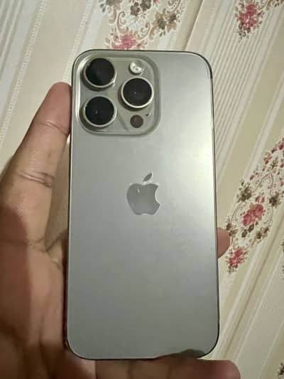 Apple iPhone 15 Pro jv
