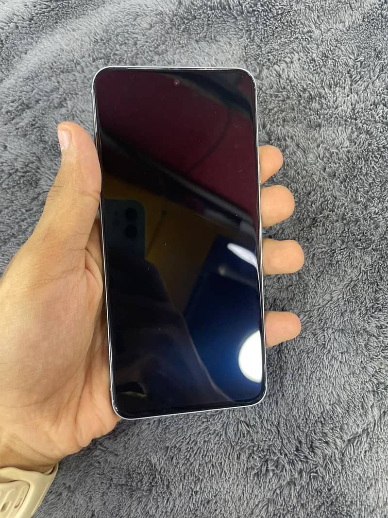 Google Pixel 8 12