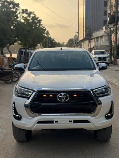 Toyota Hilux Revo V 2021