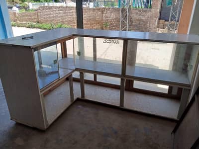 Shop counter