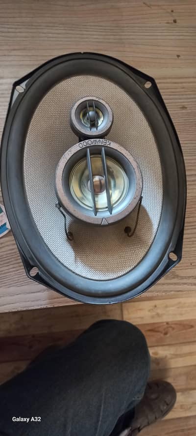speakers