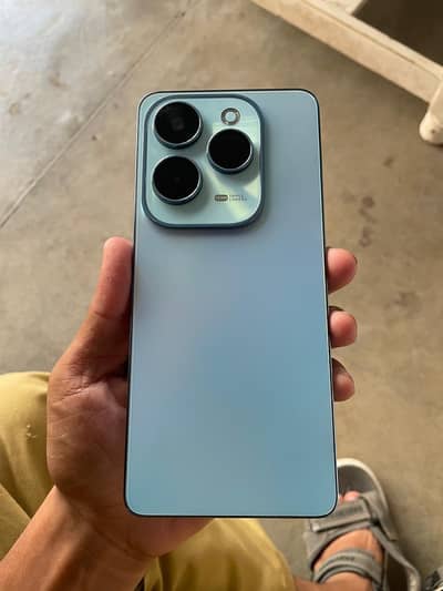 Infinix Hot 40
